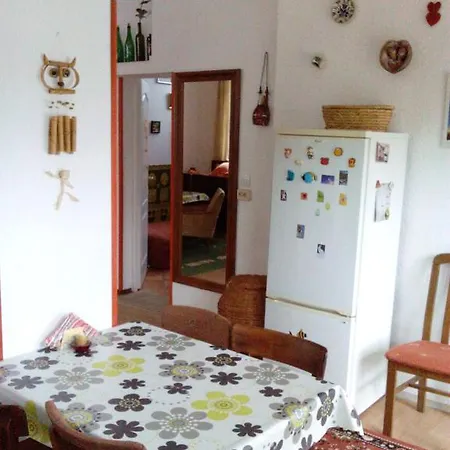 Apartment Sasfeszek