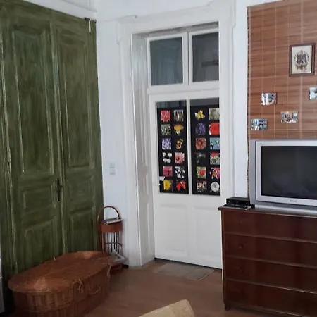 Apartment Sasfeszek Erlau
